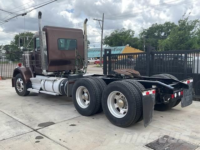 Kenworth W900 Седельные тягачи