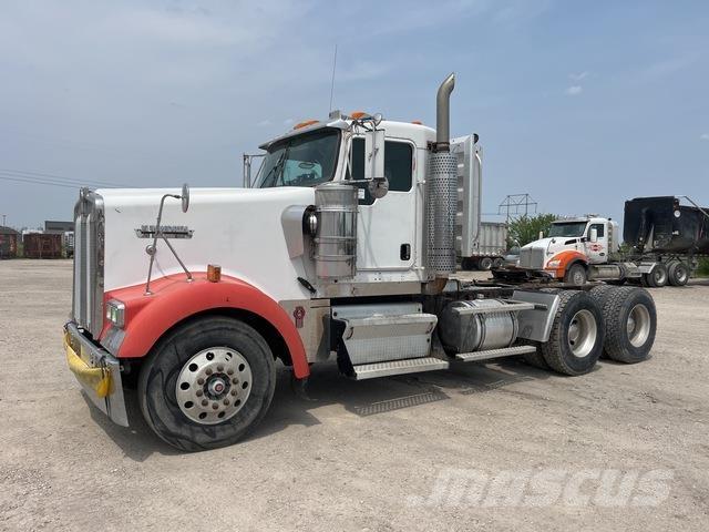 Kenworth W900 Седельные тягачи