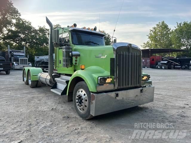 Kenworth W900 Седельные тягачи