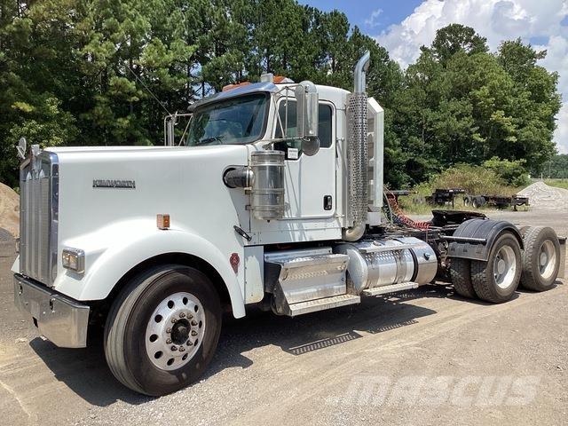 Kenworth W900 Седельные тягачи