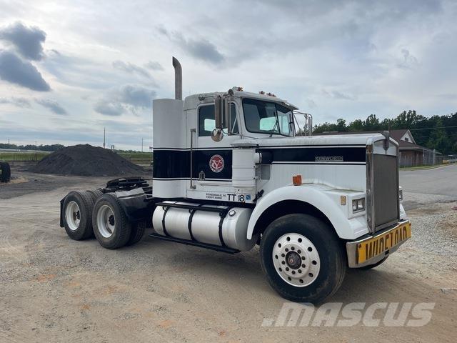 Kenworth W900 Седельные тягачи