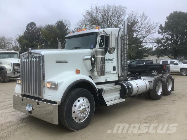 Kenworth W900 Седельные тягачи