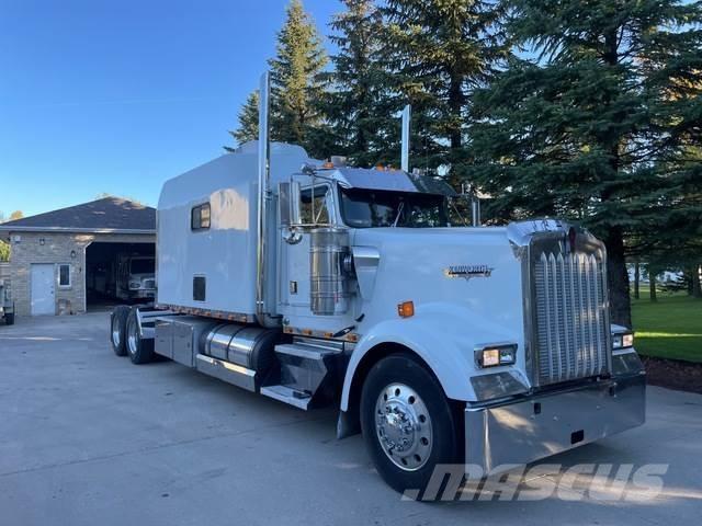 Kenworth W900L Седельные тягачи