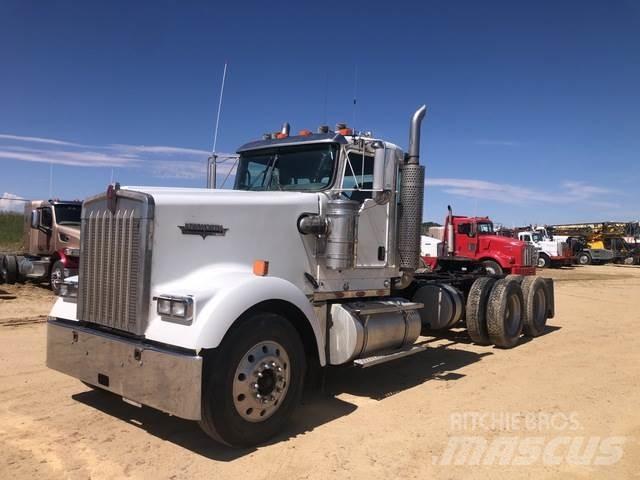 Kenworth W900L Седельные тягачи