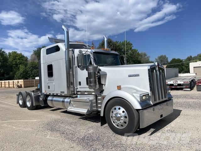 Kenworth W900L Седельные тягачи