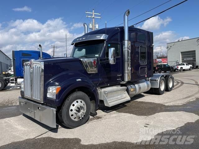 Kenworth W990 Седельные тягачи