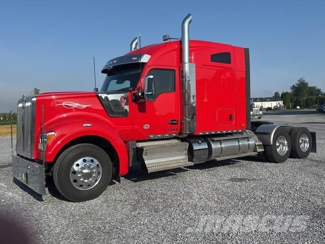 Kenworth W990 Седельные тягачи