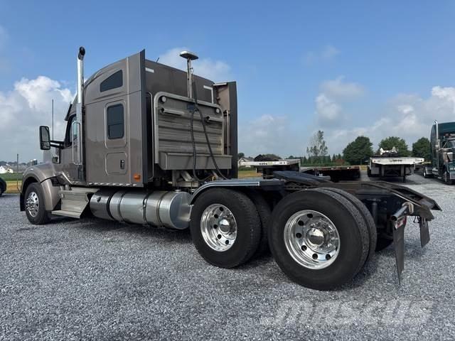 Kenworth W990 Седельные тягачи