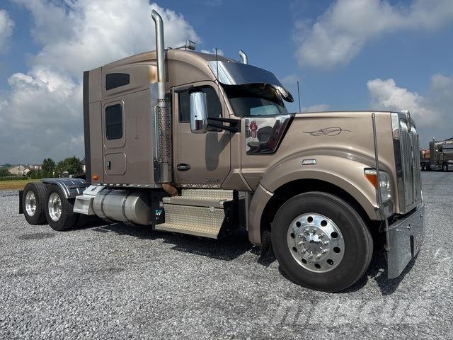 Kenworth W990 Седельные тягачи