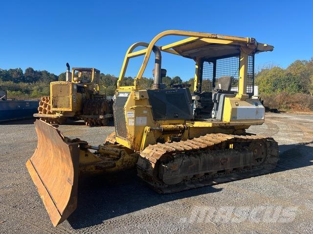 Komatsu  Гусеничные бульдозеры