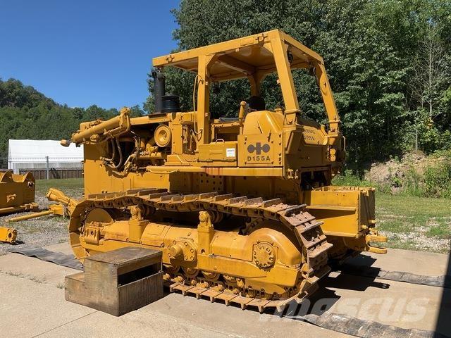Komatsu D155-A Гусеничные бульдозеры