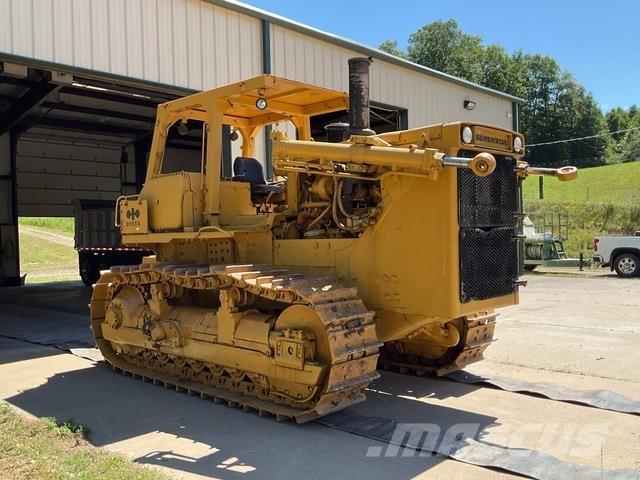 Komatsu D155-A Гусеничные бульдозеры