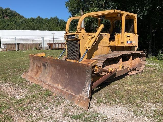 Komatsu D65E-6 Гусеничные бульдозеры
