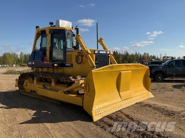 Komatsu D85P Гусеничные бульдозеры