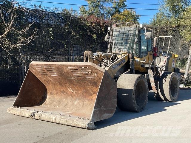 Komatsu WA470 Фронтальные погрузчики