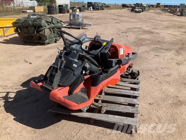 Kubota 3680 Коммунальные тракторы