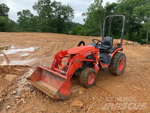 Kubota B2401DT Коммунальные тракторы