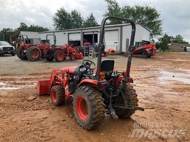 Kubota B2401DT Коммунальные тракторы