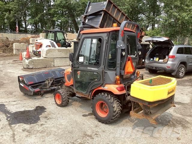 Kubota BX2380 Коммунальные тракторы