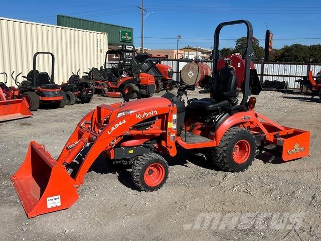 Kubota BX2680 Коммунальные тракторы