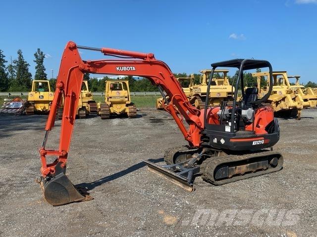 Kubota KX121-3 Гусеничные экскаваторы