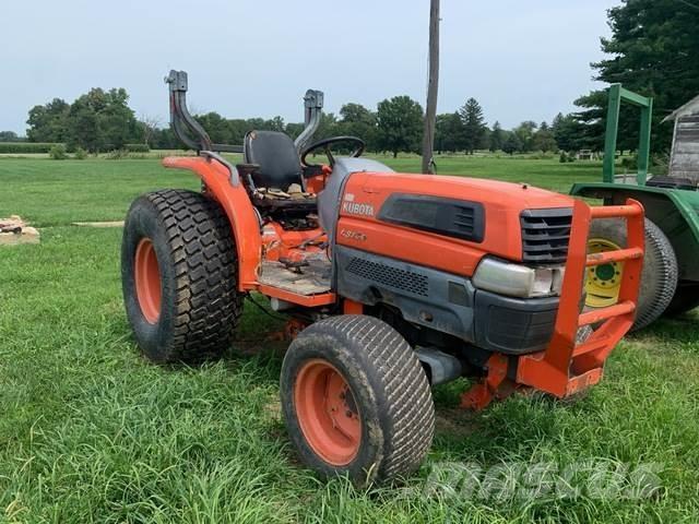 Kubota L3130D Коммунальные тракторы