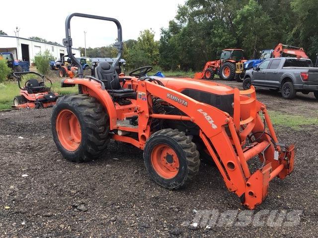 Kubota L3240 Коммунальные тракторы