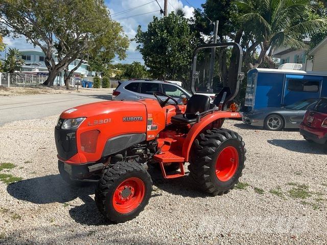 Kubota L3301D Коммунальные тракторы