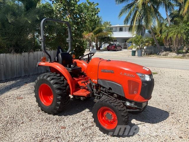 Kubota L3301D Коммунальные тракторы