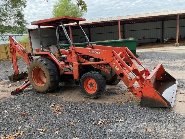 Kubota L48 Экскаваторы-погрузчики