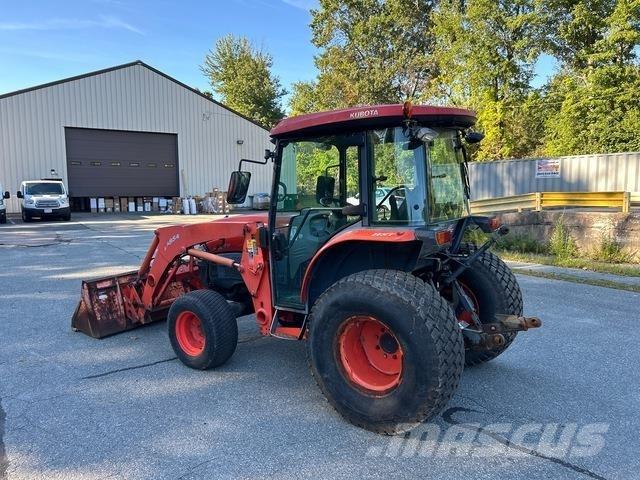 Kubota L5240 Коммунальные тракторы
