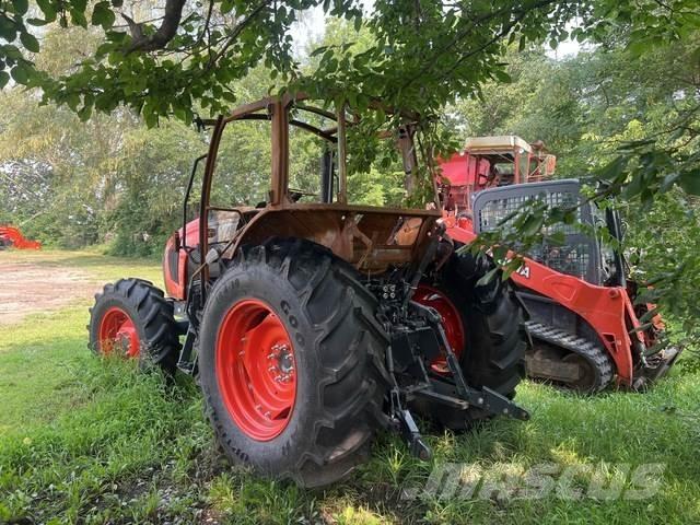 Kubota M5-111D Коммунальные тракторы