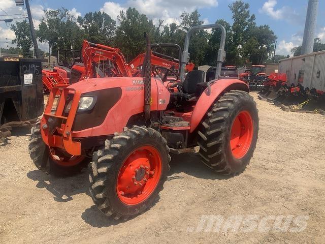 Kubota M6040DT Коммунальные тракторы