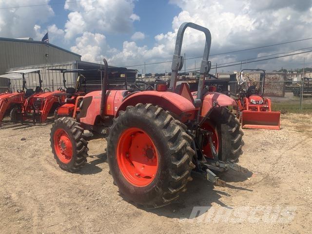 Kubota M6040DT Коммунальные тракторы