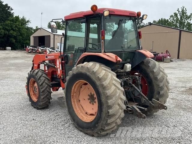 Kubota M9000 Трактора