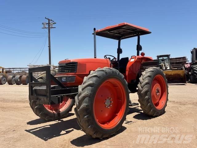 Kubota M9000 Трактора
