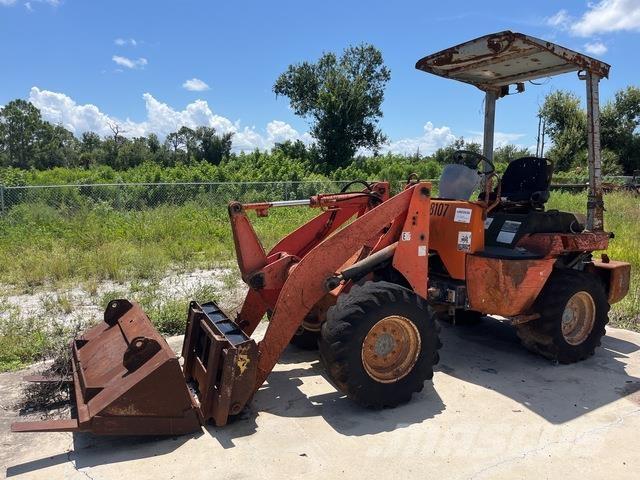 Kubota R420 Фронтальные погрузчики