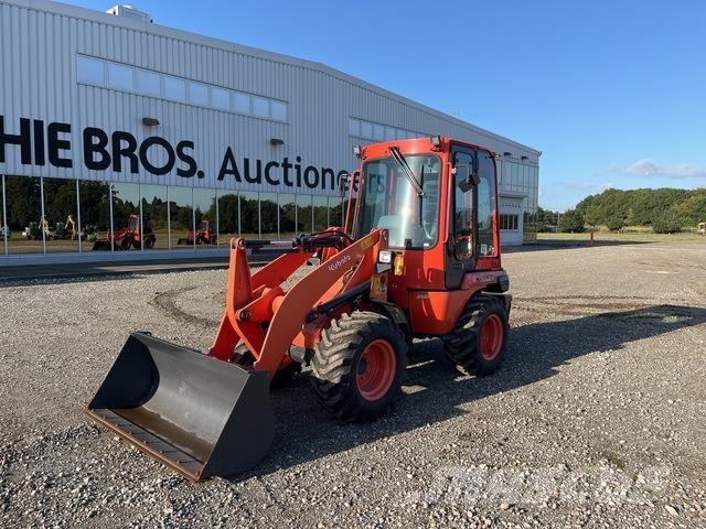 Kubota R530E Фронтальные погрузчики