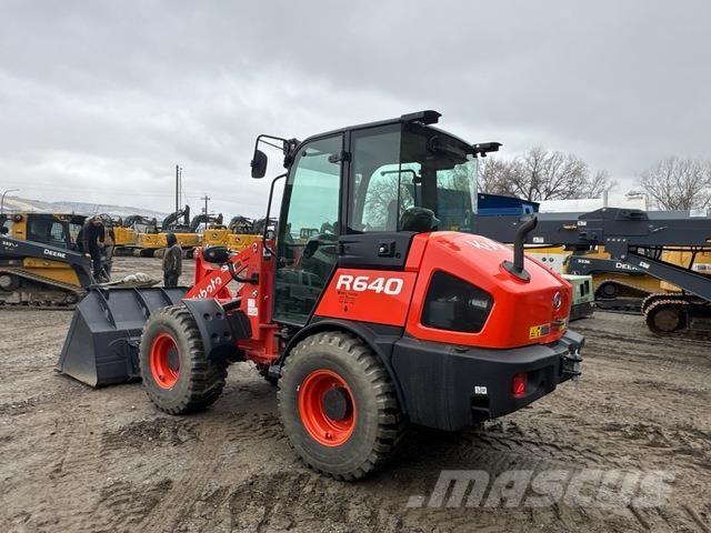 Kubota R640 Фронтальные погрузчики