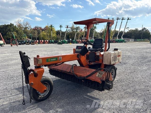 Lay-Mor SM300 Внутренние подметальные машины