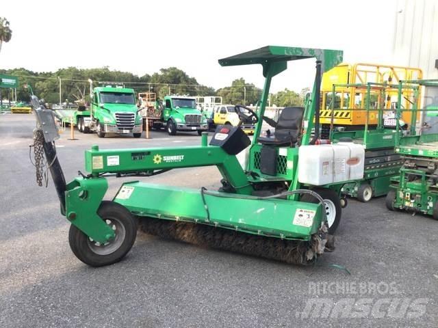 Lay-Mor SM300 Внутренние подметальные машины