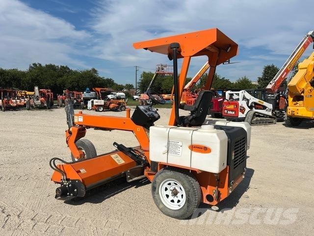  Lay Mor SM300 Внутренние подметальные машины