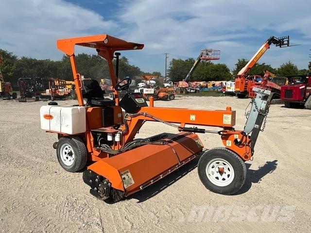  Lay Mor SM300 Внутренние подметальные машины