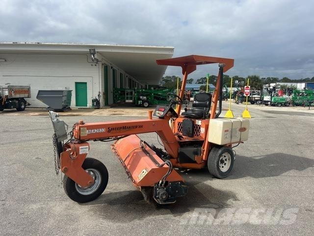 Lay-Mor SM300 Внутренние подметальные машины