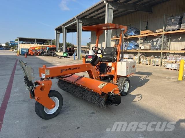 Lay-Mor SM300 Внутренние подметальные машины