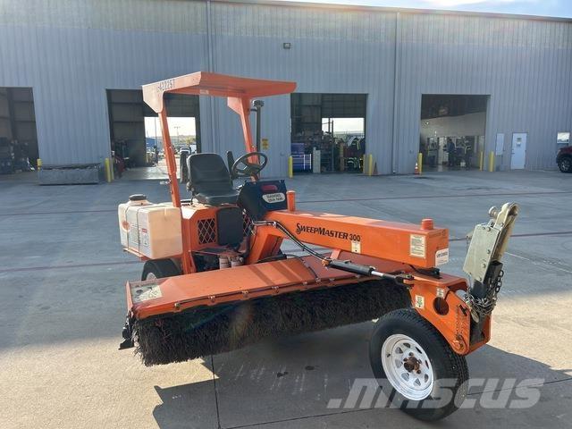 Lay-Mor SM300 Внутренние подметальные машины