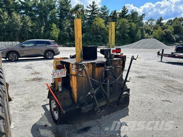 LeeBoy L250T Машины для перевозки материалов