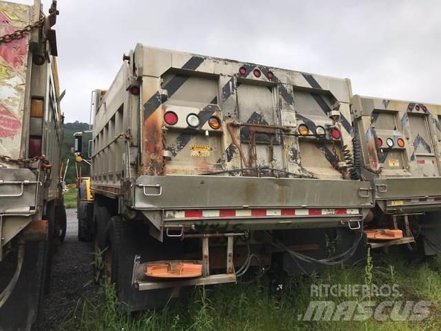 Mack 700 Снежные отвалы и плуги