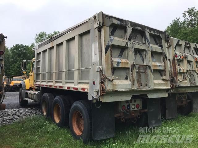 Mack 700 Снежные отвалы и плуги
