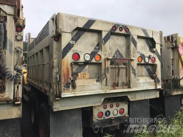 Mack 700 Снежные отвалы и плуги